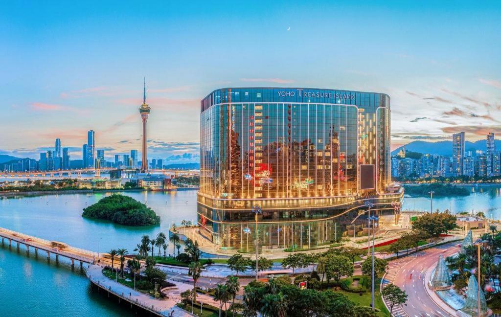 Yoho Resorts World Hotel Macau Exterior photo