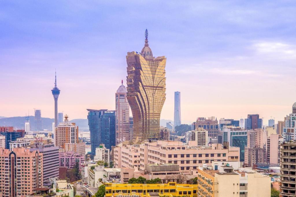 Yoho Resorts World Hotel Macau Exterior photo